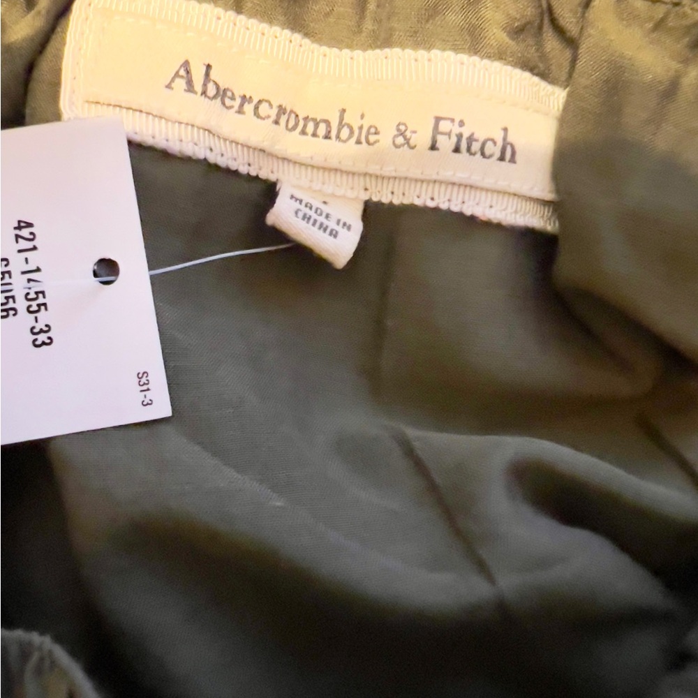 Abercrombie & Fitch Green Embellished Bubble Mini Skirt. Size M - Picture 4 of 4